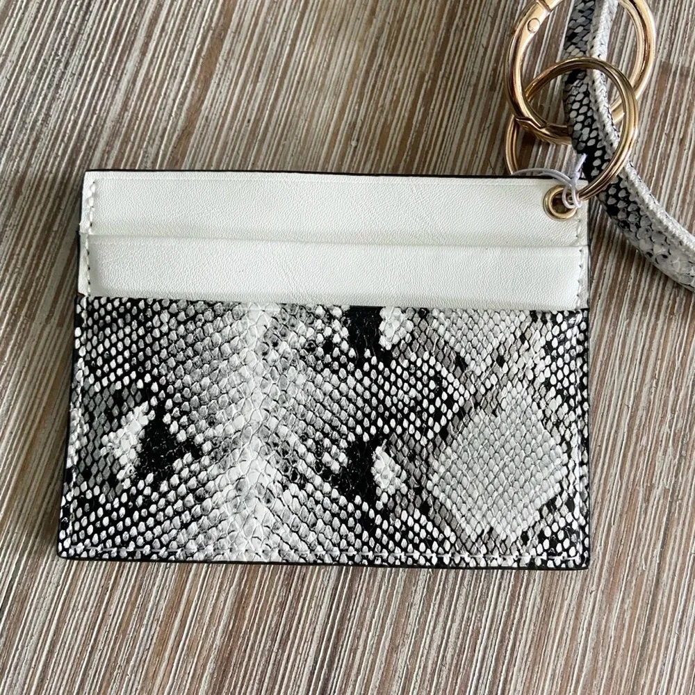 Everyday Chic Keyring Wallet - Picture 5 of 5